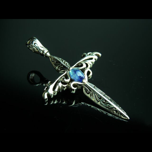 クロスペンダント☆クロスペンダント/ナイフ/ブルートパーズ/シルバー925/