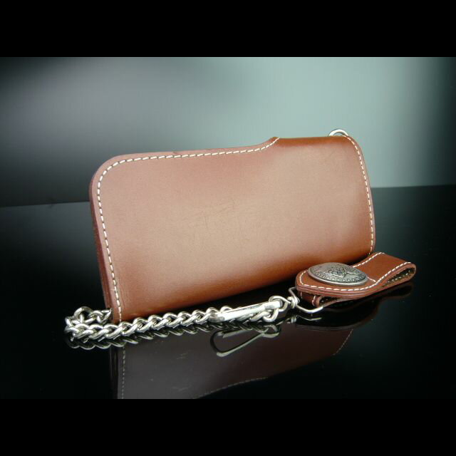 シンプルな牛皮の長財布