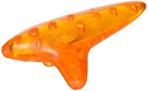 ・オレンジ Pla Ocarina SC オレンジ・・Color:オレンジ・リーズナブルで扱いやすいプラスチック製のオカリナ。お気軽に持ち歩く1本に、ちょっとしたプレゼントに、お子様用に、色々な用途にお使いいただけます。・ソプラノC調 / カラー:オレンジ・サイズ:25 x 115 x 75 mm・重量:30g・メーカー側の意匠変更により、予告なく外観上のデザイン・カラー等が変わる場合がございます。予めご了承ください。説明 商品紹介 【NIGHT BRAND】 粘土から作られた笛。それが「オカリナ」です。 粘土は、実に不安定な素材です。水分を多く含む粘土は、乾燥や焼成の工程を経て縮小します。 粘土で楽器を作ることは大変難しい。しかし、私たちはチャレンジします。 良いオカリナをより多くの皆様のお手元にお届けしたい。そして、私たちのオカリナが皆様と音楽を結び付ける良い出会いであることを願っています。 そのような信念から、私たちは厳格な品質管理の下、ひとつひとつ丁寧にオカリナを製作しています。 オカリナが心に沁みる音色を奏でる。小さな小さな芸術作品です。 ■商品説明 リーズナブルで扱いやすいプラスチック製のオカリナ。 お気軽に持ち歩く1本に、ちょっとしたプレゼントに、お子様用に、色々な用途にお使いいただけます。 ソプラノC調 / カラー:オレンジ サイズ:25 x 115 x 75 mm / 重量:30g メーカー側の意匠変更により、予告なく外観上のデザイン・カラー等が変わる場合がございます。予めご了承ください。 ご注意（免責）＞必ずお読みください 参考価格として表示しているのは商品発売時点でのメーカーの想定した価格です。