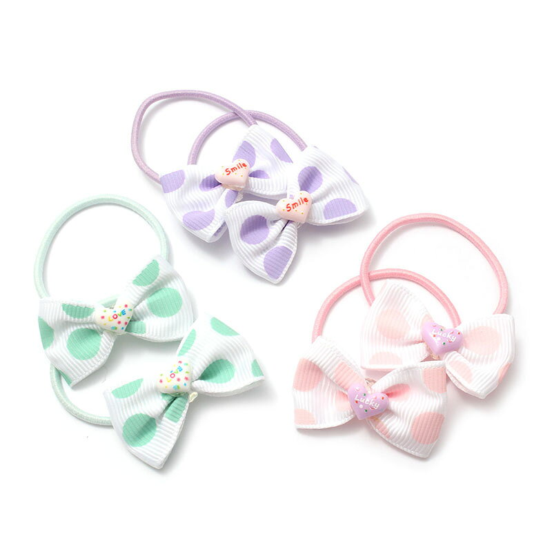 ドットリボンにハートモチーフがかわいいミニヘアゴム♪ お得な2個セットでの販売です ベビーや、髪の毛の量が少ないお子様に使いやすいミニゴム使用です ゴム直径約4cm ハートモチーフ：約1cm リボンサイズ：約4cm 同色2個セット ※画像はご覧になっているモニター・パソコン等により実際の商品と色味が異なる場合がございます。商品画像はあくまでも商品イメージとなりますので予めご了承下さい。 ▼1点1点検品しておりますが、着用可能な小さな汚れや傷などがある場合がございます。 ▼ロットにより商品のサイズ・色味等が多少異なる場合がございます。 ▼柄の出方やモチーフのニュアンスには個体差がございます。思ってたのと違う等はお客様都合となります。サイズ等をよくご確認の上お買い求めください。 ▼頭皮やお肌に異常を感じた時はご使用をお止めいただき専門医へのご相談をお勧め致します。 ▼布製品は濡れたり、摩擦により色落ちする場合がございますので予めご了承下さい。 ▼小さいお子様やペットの誤飲には十分ご注意ください。 ▼ネコポス対応可能商品です。 ご注文内容または、ご注文商品数により1梱包に収まらない場合は送料が変更になる場合がございます。ドットリボンにハートモチーフがかわいいミニヘアゴム♪ お得な2個セットでの販売です ベビーや、髪の毛の量が少ないお子様に使いやすいミニゴム使用です ゴム直径約4cm ハートモチーフ：約1cm リボンサイズ：約4cm 同色2個セット
