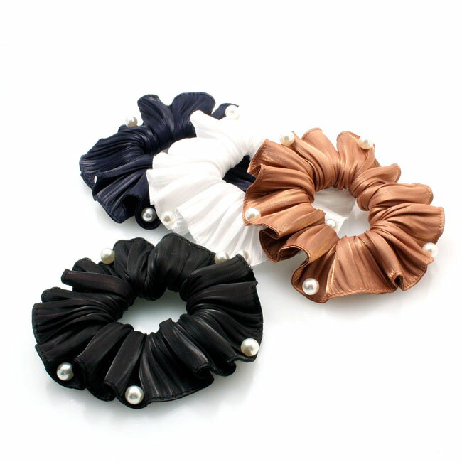 シュシュ シャイニープリーツ サテン パール付き 【E33-】ブラックフォーマル オフィス 冠婚葬祭 結婚式 入学式 卒業式 入園 卒園 法事 接客 面談 面接 フォーマル