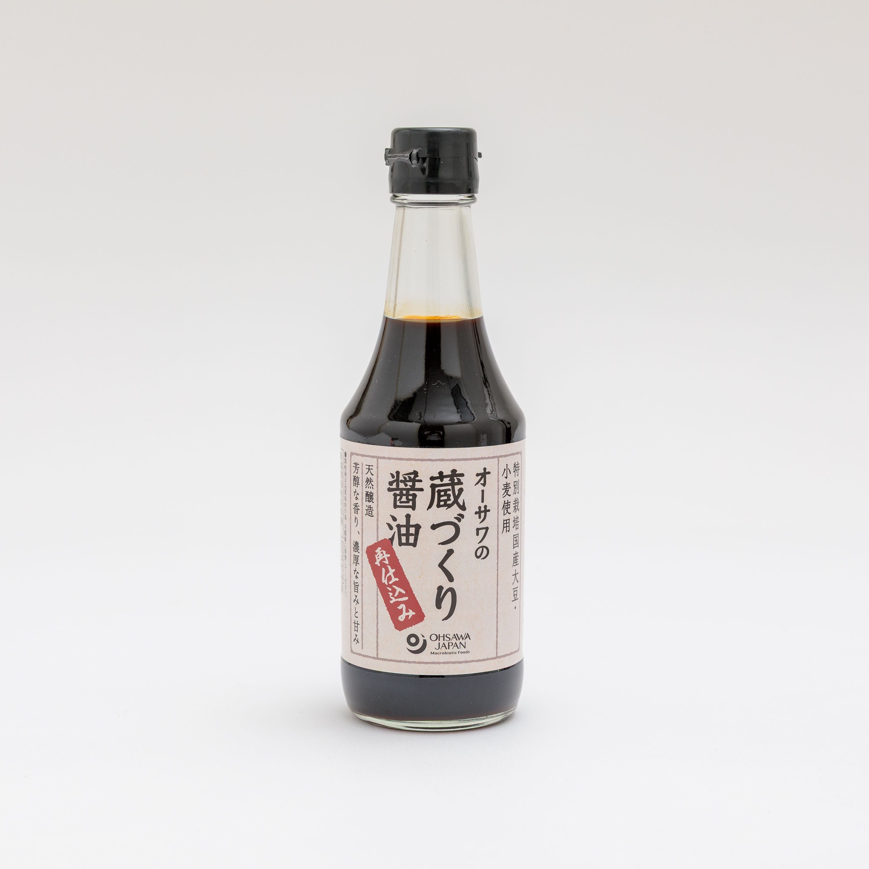 ・国産原料100％ ・天然醸造法 ・1夏以上熟成 ・仕込み水に生醤油をつかった再仕込み醤油 ・かけ・つけ醤油などに ・酒精不使用 ・塩分約14％ 商品説明 原材料 特別栽培大豆・小麦(兵庫産) 食塩(にっぽんの海塩) 賞味期限冷暗所で2年 内容量300ml ブランド名オーサワジャパン株式会社
