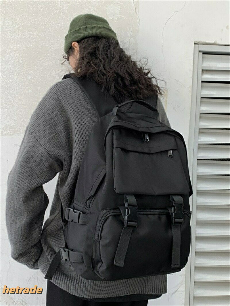 【大容量】バックパックサイズ:43cm×31cm×12cm 容量:約16リットル。ポケットが小さいので、仕分けや取り出しが簡単です。独立したコンピューターポケットには、15.6 インチのノートパソコンと 11 インチの iPad を収納できます。分類収納ポケットは全部で11個あり、A4サイズの書類、パソコン、教科書、傘、衣類、飲み物、お弁当などをすべてきちんと整理でき、とても便利です!この素晴らしいバックパックをぜひお見逃しなく。バックパックの背面には盗難防止ポケットがあり、貴重品を入れることができます。【ユニークなデザインと人気のスタイル】アウトドア、アーバン、ビジネス、ファッションの要素を組み合わせた新しいバックパック。このバックパックは今年人気のデザインを採用し、ユニークな拡張デザインと内部に大きな隠し収納スペースを備えています。リュック全体の韓国感を高めるだけでなく、機能性を追求するお客様の声にも応え、デビューも大好評です。【高品質の素材と軽量設計】リュック本体の重量を軽減し、身体への負担を軽減します。また、ショルダーストラップは適度な厚みがあり、通気性とクッション性に優れたメッシュ素材を採用しています。チェストストラップも付属しており、肩への負担を軽減し、背負いやすくなっています。ショルダーストラップの長さは調節可能で、さまざまな身長や性別の人に適しています。【優れた縫製技術と長持ち】ビジネスバッグ バックパックは、高品質の生地と丁寧な縫製技術を採用しています。幅広い用途:通勤、通学、出張、旅行、ハイキング、登山、サイクリング、お出かけ、アウトドアなど様々なシーンで活用できます。プレゼント、防災用、日常使いにもおすすめです。バックパック リュック 防水バッグ レ バッグ 小物 ブランド雑貨 早い者勝ち ブラック ホワイト