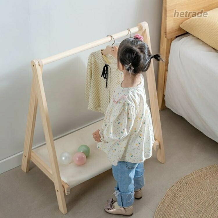 HEトレードの折りたたみ キッズハンガーラック 木製 幅約63cm ハンガーラック 子供 キッズ コートハンガー ハンガー ラック ハンガーポール 洋服掛け 子供服｜アングル2