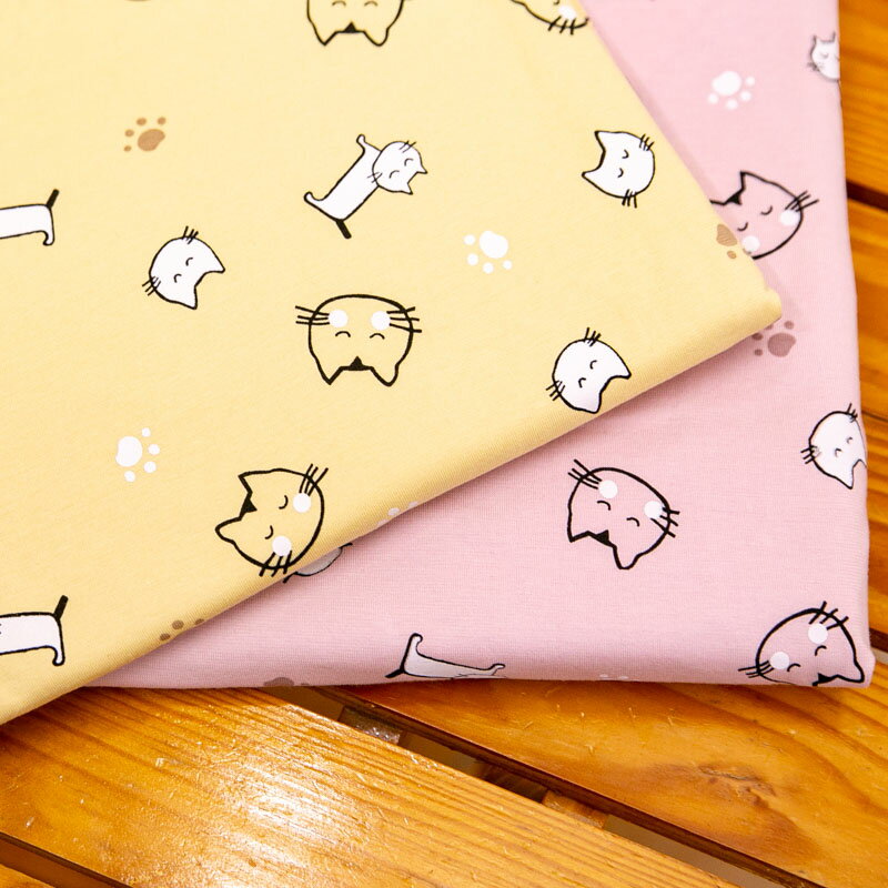 綿100％肌触りの良い やや薄い天竺ニット地になります。Tシャツなどで使われる柔らかいニット地なので..