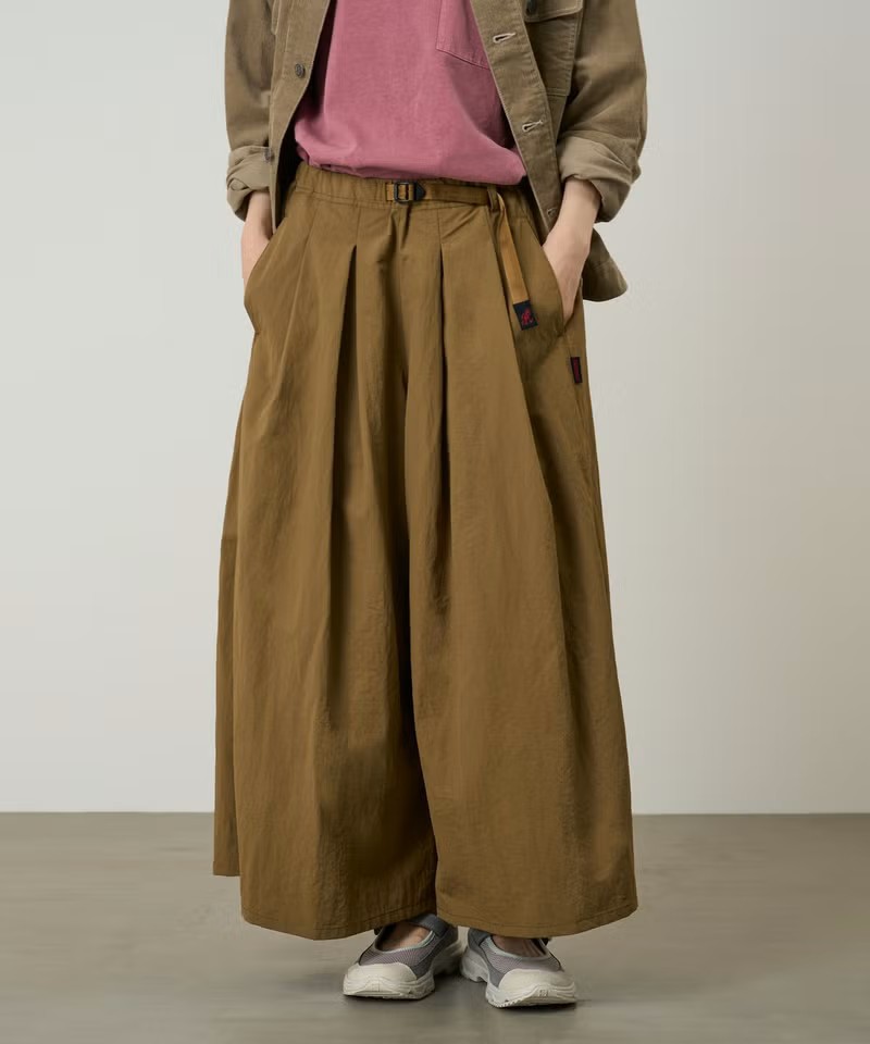 Gramicci（グラミチ）NYLON FLARE PANT（ナイロンフレアパンツ）G2SW-SK034 レディース ／ アクティブに使えるおしゃれアイテムです。 アウトドア リラックスパンツ 軽量