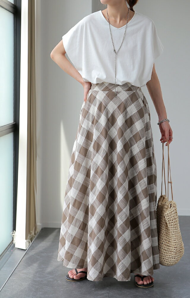 【中条あやみさん着用】 スカート 「広がりすぎない」 ブロックチェック ロングスカート レディース Aライン ボトムス フレアスカート ギンガムチェック 柄 チェック おしゃれ 白 黒 ブラック ゴム ロング マキシ マキシスカート 体型カバー 秋 冬 HUG.U - Image 3