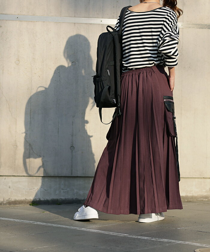 揺れる ベルト「推し スカート 」 レザー プリーツ ポケット プリーツスカート 太めプリーツ レディース ボトムス ロングスカート ロング マキシ マキシスカート ゴム ウエストゴム ジップ 大きいサイズ 黒 ブラック 春 夏 V系 ビジュアル系 HUG.U - Image 3