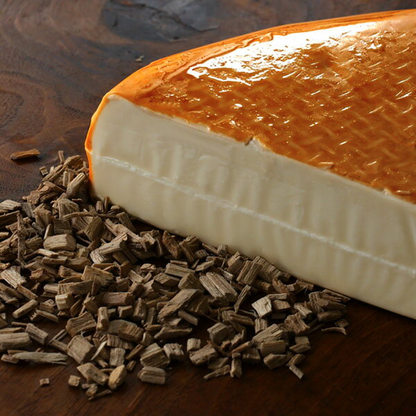 大人の最強おつまみ！フランス産フォレストスモークチーズ1/8サイズ【約125g】【冷蔵のみ】 燻製 チーズ ハーフ おつ…