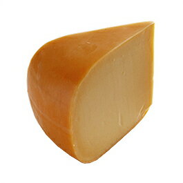 COMMENTS オランダのゴーダ村で13世紀ころに生まれたと言われ、今ではオランダチーズの生産量の約60％占めるとされています。エダムチーズと並んでオランダを代表するチーズですが、日本でも広く親しまれ、プロセスチーズの原料にもなっています。その特徴はなんといってもマイルドな口当たりと、バターのような風味でクセのない食べやすさです。そして、熟成が進むと更に芳醇な香りと風味が増し、旨みの成分であるアミノ酸の結晶がギュッと凝縮したコクを生みだします。ゴーダは、この熟成期間によって変わる豊かなコクを是非味わっていただきたいです。 &nbsp; &nbsp; INFORMATION 　名称 オランダ産 ワックス・ゴーダ 約500g 　賞味期限 お届け後、未開封で約55日 　保存方法 冷蔵保存してください 　サイズ 約500g（多少前後する場合が御座います） 　原産国 オランダ 　原材料名 生乳、食塩、ナタマイシン、カロチノイド色素 　配送方法 　 　発送温度帯 【基本冷蔵/冷凍発送可能】 　同梱包 冷蔵・冷凍発送可能な商品と 同梱が可能です 　お届け日 ご注文後、2〜3営業日に 発送対応を行います 　販売者