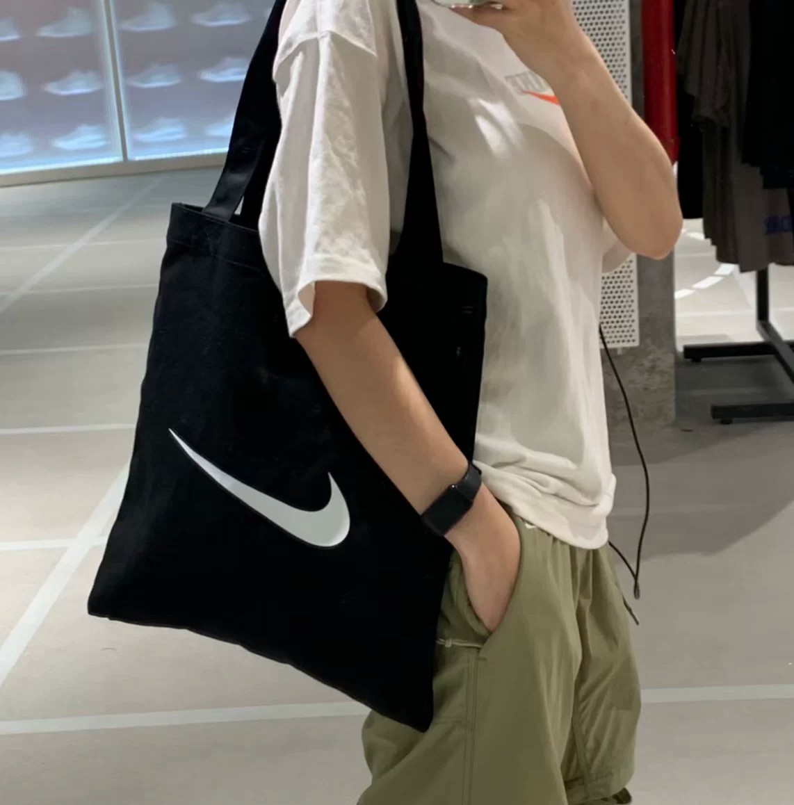 楽天市場】nike ジム トート（バッグ・小物・ブランド雑貨）の通販