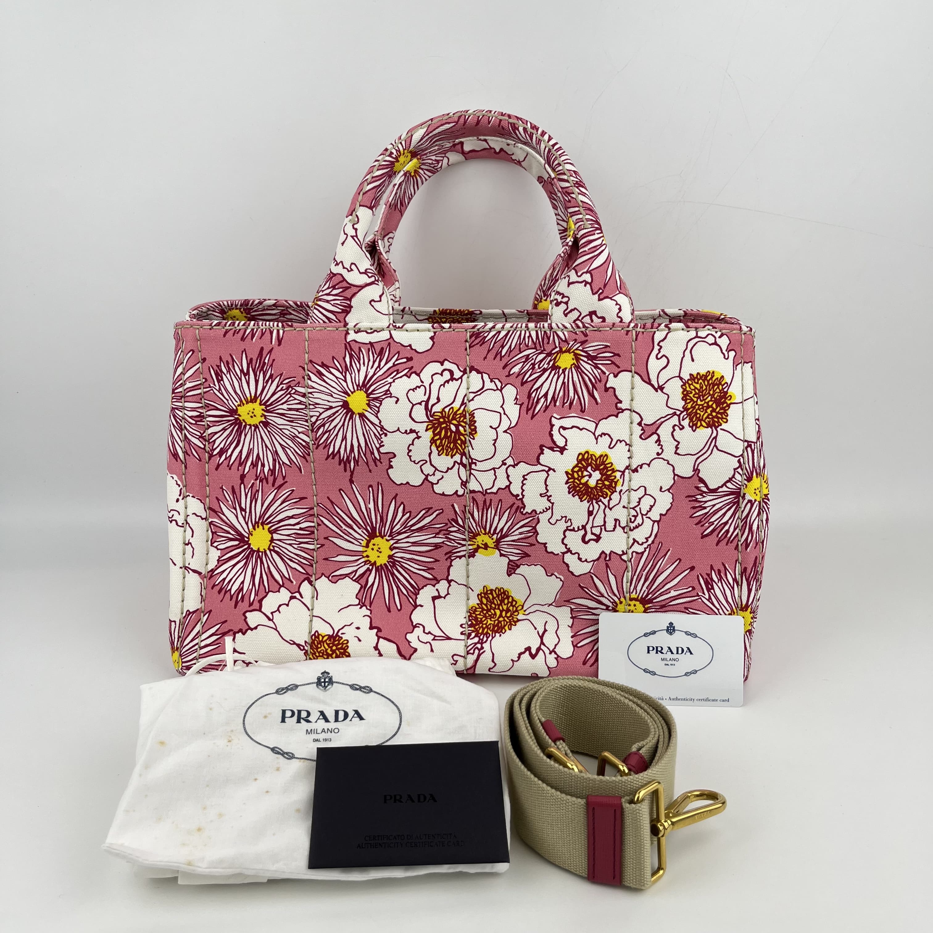 PRADA■【SALE】国内発■ふわふわ可愛いショルダーバッグ 楽天市場】PRADA プラダ ショルダー(柄花・植物)(バッグ