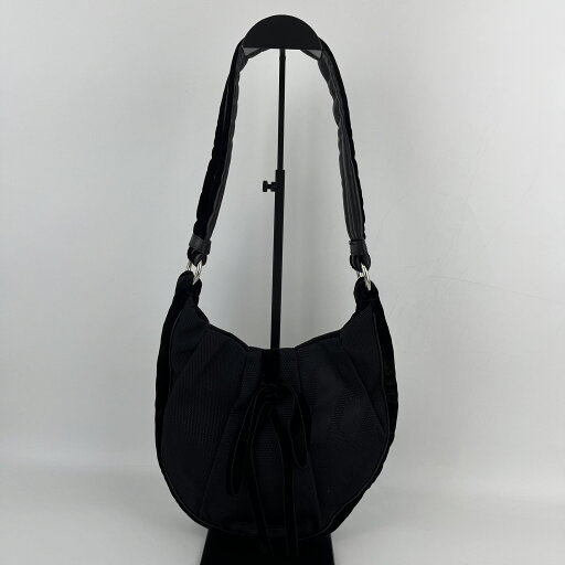 【中古】Yves Saint Laurent イヴ・サンローラン ショルダーバッグ 肩掛け ブラック ナイロン ヴィンテージ レディース【中古美品】HIBUOCHI VINTAGE 【中古】Yves Saint Laurent イヴ・サンローラン ショルダーバッグ 肩掛け ブラック ナイロン ヴィンテージ レディース【中古美品】HIBUOCHI VINTAGE
