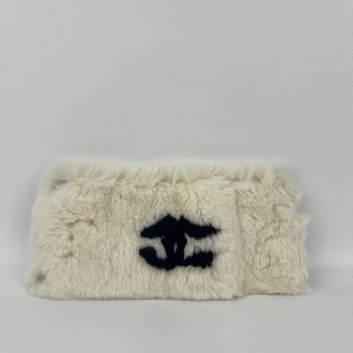 【中古】CHANEL シャネル ココマーク リストバンド ラビットファー ファッション小物 ファー ホワイト レディース 【中古商品】HIBUOCHI VINTAGE 【中古】CHANEL シャネル ココマーク リストバンド ラビットファー ファッション小物 ファー ホワイト レディース 【中古商品】HIBUOCHI VINTAGE