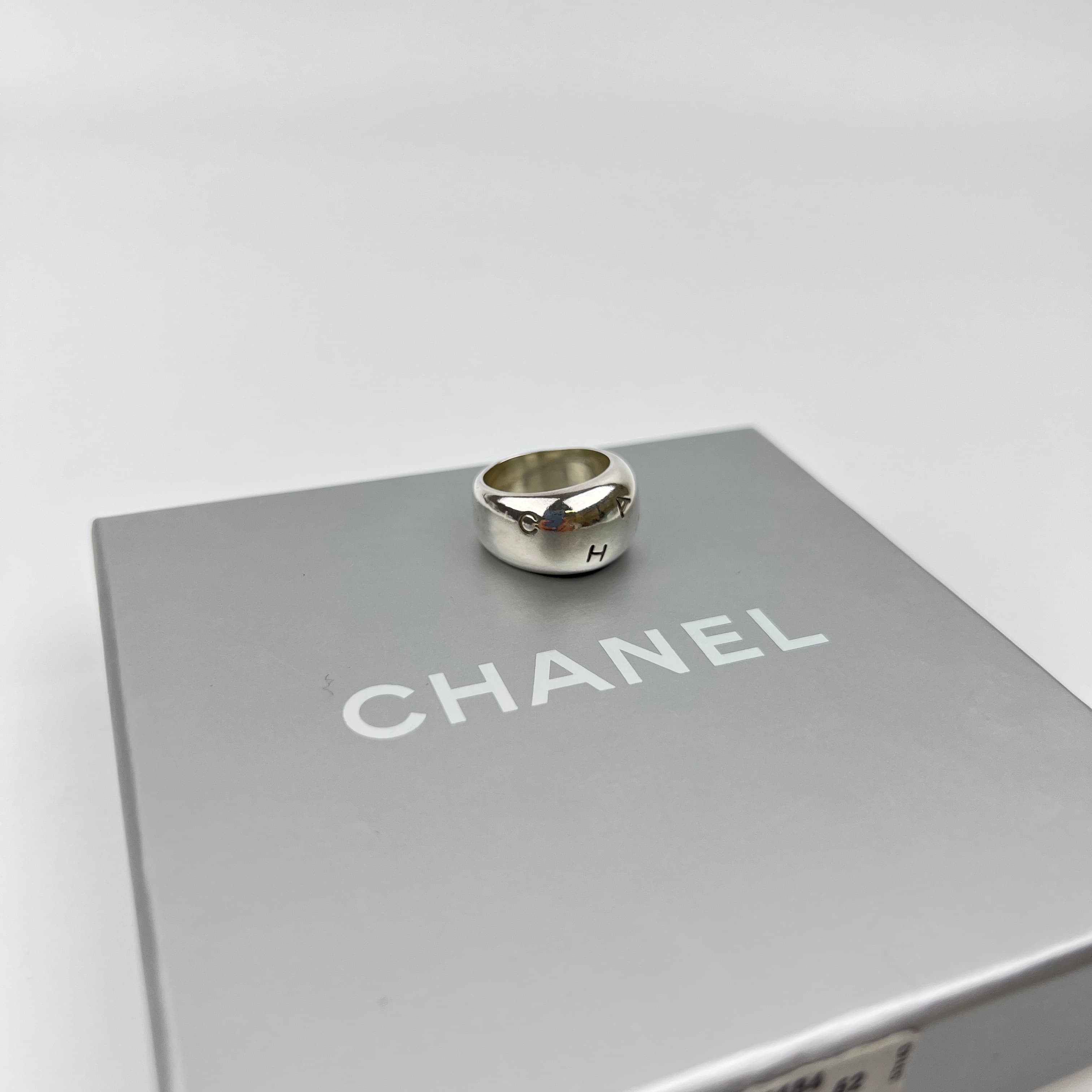 CHANEL シルバー リング ボックス付き 楽天市場】chanel リング シルバー（ジュエリー・アクセサリー）の通販