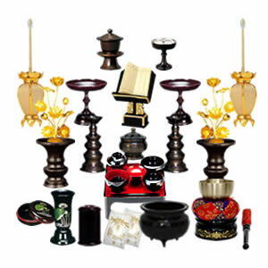 真言宗 仏具セット【唐木仏壇 台付用 中サイズ】真言宗で祀る必要な仏具セットを当店専門スタッフが独自にセレクトしたオリジナルセットで、唐木仏壇の下台付き45号より大きいお仏壇に最適な仏具セット