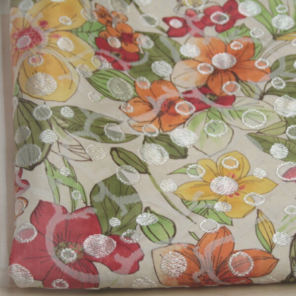 イタリー レーヨンポリエステル 裏膨れジャガード サークルドットon大判トロピカルフラワープリント ベージュグリーンミックス×シャイニーホワイト W[着分生地 85cm] 【送料無料】 【RCP】