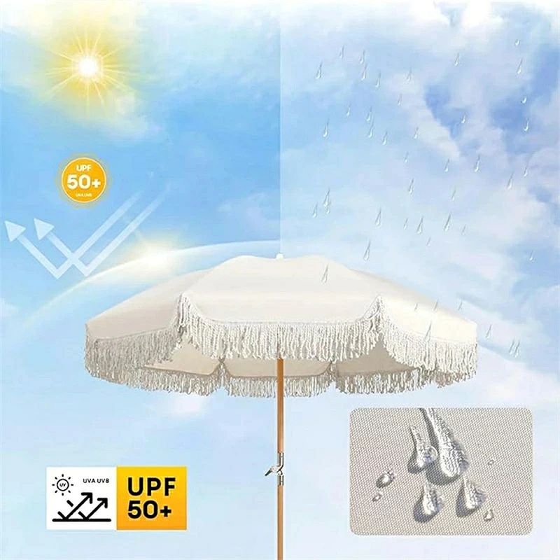 商品説明 【頑丈で丈夫】 ソリッドウッドフリンジパラソル、雨の後にポールが錆びる心配はありません！8本の強力なガラス繊維リブで、より耐久性が高く、強力です。強風に効果的に耐えることができ、横に倒れることはありません。 【傾斜&持ち運びが簡単】 アウトドア用のパラソルの傾斜設計は、太陽の位置に応じて角度を簡単に調整できます。したがって、パラソルを移動することなく一日中日陰を楽しむことができます。ソリッドウッドポールのパラソルはわずか4kg、キャリーバッグでどこにでも持ち運べます。（注意：ヒンジを整列させるためにつまみを調整してください。そうしないとつまみを締めることができず、ポールは伸びたままになります。 【テッセルデザイン】 美しいボヘミアンビーチのパラソルは、休息感をプラスします。その下でくつろぐと、まるでバケーション中のようです。テッセル付きのパティオパラソルで、普通のビーチでの日常をエキゾチックなバケーションに変えてください。ビーチデー、パティオテーブル、庭、家のプール、カフェショップなどに最適です。 【日除け】 フリンジのパラソルは、PA加工された高品質のポリエステル生地でできており、UPF50+で98％の紫外線から保護できます。直径24インチから38インチの丸形、正方形、または長方形のテーブルに2～4脚の椅子を置いて、素晴らしい日除けを提供します。友人や家族と一緒に夏の日を屋外で楽しむのに最適です。 【おすすめ&メンテナンス】 エレガントなデザインとクラシックなスタイルで、テッセル付きのパラソルは完璧な選択肢です。商品の品質をさらに維持し保護するために、使用しないときは屋内にカバーをかけたり、保管したりすることが最善です。何か問題や懸念がある場合は、お気軽にお問い合わせください。注意：通常、パラソルの表面は異なる光の下で色の違いがある場合があります。ビーチ傘のベースは含まれていません。
