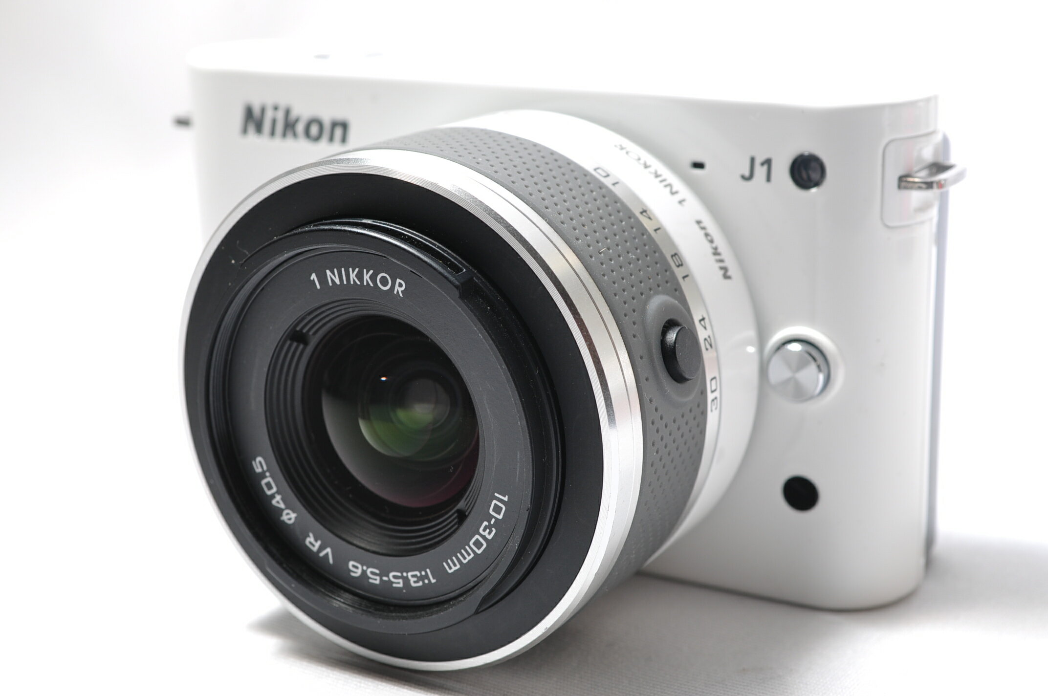 【中古】【1ヶ月保証】 ミラーレス一眼 ニコン Nikon 1 J1 レンズキット ホワイト SDカード付き