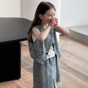 子供服 女の子 セットアップ デニム ジレ ベスト ノースリーブ トップス デニムスカート セパレート 上下セット 夏新作 韓国風 おしゃれ かわいい カジュアル ナチュラル風 ゆったり 無地 シンプル 涼しい 綿混素材 ガールズファッション 幼児服 キッズコーデ 春夏着まわし