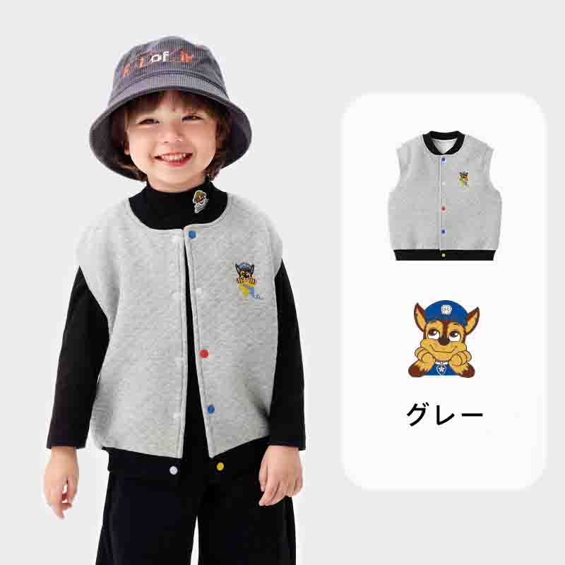 Rakuten - 男の子 ベスト A類基準 やわらかい 裏起毛 中綿入り 軽量 あたたかい キッズ ベスト アウター 袖なし 動きやすい カジュアル 通園 通学 お出かけ 春秋冬 子供服 アニメ キャラクター 刺繍 デザイン 105cm110cm120cm130cm140cm