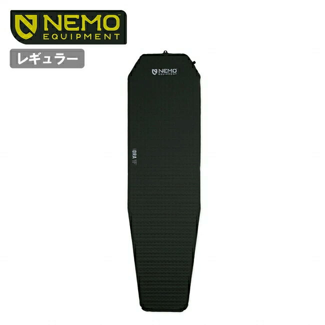 メーカー希望小売価格はメーカーカタログに基づいて掲載していますSpec ブランド名 NEMO Equipment ニーモ・イクイップメント 商品名 Ora Regular Mummy 2026 オーラレギュラーマミー2026 メーカー型番 NEM419-015026-BLK055 サイズ 51×183cm厚さ：2.5cm収納サイズ：20×φ13cm※メーカーサイズ参照 カラー 詳細 &nbsp; タフさと快適さを兼ね備えた信頼のマットオーラは、強度と耐久性のベストバランスを持つセルフインフレータブルマットです。山岳用パッドの中でもトップクラスに強靭かつ耐久性に優れた30Dポリエステル(トップ)と75Dポリエステル(ボトム)を組み合わせた素材を採用しており、扱いやすさを重視しています。そのため、アウトドア初心者にも気軽に使っていただけるほか、熟練のハイカーやキャンパーにも最適です。気を使わず、どんな環境でも安心して使用できるタフさが魅力です。オーラは、どんな地形でも確かな安定感と快適さを提供します。高密度のPUフォームが体をしっかりと支え、自然な弾力が地面の凹凸を吸収することで、疲れた体にリラックスした休息をもたらします。強度と耐久性が求められるシチュエーションでこそ、このパッドの真価が発揮されます。軽量かつシンプルなツイストロックバルブを搭載し、セットアップも非常に簡単です。また、滑り止め加工を施した背面により、傾斜地や不安定な場所でも安心して眠ることができます。オーラは、気軽にタフな使用を楽しみたい方や、ギアに強度と耐久性を求めるフィールドプレイヤーに最適なマットです。アウトドアの様々なシーンで、その耐久性と快適性が皆さんのアクティビティをサポートします。【特長】2アクシスコアリングマット内部の断熱フォームに大きな穴を開けると軽くなりますが、地面からの冷気が伝わりやすくなり、断熱性が損なわれます。フォームに縦横2方向から肉抜き加工を施すことで断熱性を維持しながら極限までの軽量化を図っています。30D/75Dファブリックトップに30Dポリエステル、ボトムに75Dポリエステルを採用することでカテゴリー最高クラスの強度を持ちながらも軽量に仕上げています。ツイストロックバルブバルブを軽くひねるだけで開閉を切り替えられるツイストロック式。ロック時は不意な空気漏れを防止し、就寝中も安定した張りを維持。エアの注入・排気・硬さの微調整が直感的かつスムーズに行え、素早いセットアップと快適な使い心地を実現します。ノンスリップシリコンコーティングマット裏側の荷重が最もかかる肩と腰部分にはシリコンのノンスリップ加工が施されており、テント内でのマットの滑りを抑制します。----------------------------------【本体重量】530g【断熱材】オープンセルフォーム(PU)【R値】2.7【素材】30D(トップ)/75DポリエステルRS(ボトム)【付属品】専用スタッフサック、コンプレッションストラップ、リペアパッチ ------------------------------------------------------------ ※モニタやPC環境等により実物と多少色合いが異なって見える場合もございます。 ※外箱がある商品につきましては生産、運搬の過程上、商品の箱(外箱)に多少の汚れや、破れ等が生じる場合がございます。 予めご了承の上お買い求め頂きます様、よろしくお願いいたします。 ※パターン生地を使用している商品によってはパターン位置に個体差がございます。予めご了承下さい。 ※一部商品画像にメーカー提供画像を使用している商品もございますので、仕様が予告なく変更される場合がございます。 ※複数のショッピングモールで同時販売しておりますので、在庫切れになってしまう場合がございます。 厳重に注意し在庫システムで管理を行っておりますが、お買い上げいただいた商品が品切れになってしまう場合がございます。 また、人気商品に関しましても複数のお客様が一度に購入を行い、在庫の反映が間に合わずご購入できてしまう場合がございます。 その際はお客様には必ずご連絡をさせていただきますが、万が一入荷予定がない場合はキャンセルさせていただく場合がございます。 大変申し訳ございませんがあらかじめご了承ください。 ※メール便発送対象商品に関しましては、メール便規定料金にてお送りします。 ※ガス缶などをご使用いただく商品の場合、同メーカーのものをご使用いただくことを推奨しております。 製品不良などが起こった場合、保証対象外となる場合がございます。 ------------------------------------------------------------