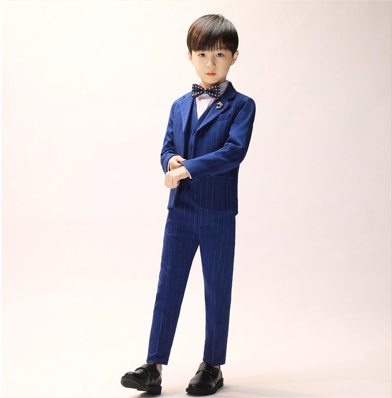 仕様:4点セット（ジャケット＋パンツ+蝶結び+ブローチ）5点セット（ジャケット＋ベスト＋パンツ+蝶結び+ブローチ）6点セット（ジャケット＋ベスト＋パンツ＋シャツ+蝶結び+ブローチ）素材:棉、ポリエステルなど伸縮性:なし付属品:なし透け感:なし厚さ：普通柔らかさ：普通生産国：中国カラー：写真通りお客様ご使用のPC環境により商品画像のカラーが多少異なる場合があります。仕入時期により多少デザインなど異なる場合があります。サイズ：cm写真通り平置きの採寸となりますので、多少の誤差についてご容赦ください。洗濯時は色物と避けて洗濯してください。お使いの画面と実際のお色に若干の差がある場合がございます。機械による生産過程におきまして、どうしても生地を織る際の糸の継ぎ目や多少のほつれ、または色ムラなどが生じている場合がございます。? メーカー希望小売価格はメーカーカタログに基づいて掲載しています