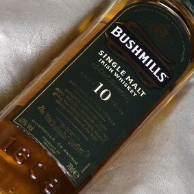 ブッシュミルズ シングルモルト　10年（並行品） Bushmills Single Malt Aged 10 Years スコッチウイスキー/シングルモルト/700ml/40度