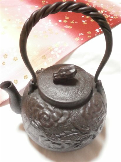 [肘折に花を!]南部鉄瓶天龍1.3L