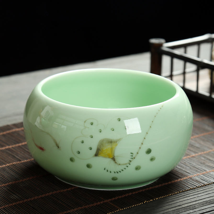 メイン素材：セラミック「※植物は含まれません」【商品名】プランター【素材】セラミック【サイズ】●タイプ1＝長（20cm）高（8cm）口径（18cm） ●タイプ2＝長（20cm）高（10cm）口径（15cm） ●タイプ3＝長（20cm）高（10cm）口径（15cm） ●タイプ4＝長（20cm）高（10cm）口径（15cm） ●タイプ5＝長（20cm）高（10cm）口径（15cm） ●タイプ6＝長（20cm）高（10cm）口径（15cm） ●タイプ7＝長（20cm）高（10cm）口径（15cm）。塗装もとても美しく丁寧で、見た目や触ったときの質感も高く、細かい仕上がり、繊細なディテールでとてもリアルな出来です。植木鉢はセラミックで作られており、耐久性が長持ちします。用途は幅広いです。底に排水穴がないから植物の水耕栽培、魚の飼育にも使えます。御挨拶・引越し・贈答・新築・転勤・祝用・誕生日・記念日・卒業などの場合、素敵なギフトとして園芸が上手な友達やご家族、先生、上司に送っても最適です。庭の装飾、リビング、ダイニング 、花壇、芝生のデコレーション、階段の装飾品、庭アート飾り、屋外の飾り物、ゼントルームの装飾......その他家の多くの場所として使用するのに適しています。【商品名】 ：プランター 【素材】：セラミック 【サイズ】 ●タイプ1＝長（20cm）高（8cm）口径（18cm） ●タイプ2＝長（20cm）高（10cm）口径（15cm） ●タイプ3＝長（20cm）高（10cm）口径（15cm） ●タイプ4＝長（20cm）高（10cm）口径（15cm） ●タイプ5＝長（20cm）高（10cm）口径（15cm） ●タイプ6＝長（20cm）高（10cm）口径（15cm） ●タイプ7＝長（20cm）高（10cm）口径（15cm） ※植物は含まれません ●屋外でも全然大丈夫。セラミック素材でできており、丈夫で耐久性があり、自然で美しい色で、雨の中で滑らかで完全で、耐久性があります。 ●多肉植物、水耕栽培、ミニサボテン、ハーブ、空気植物、または造花に適しています。 ●用途は幅広いです。底に排水穴がないから植物の水耕栽培、魚の飼育にも使えます ●庭の装飾、リビング、ダイニング 、花壇、芝生のデコレーション、階段の装飾品、庭アート飾り...その他家の多くの場所として使用するのに適しています。 ■ キーワード： 装飾プランター 鉢 サボテン鉢 セラミック 草花 寄せ植え 観葉植物鉢 大型植木鉢 屋内植木鉢 植木鉢 室内用プランター 観葉植物植木鉢 多肉植物用植木鉢 多肉植物容器 多肉植物ポット 多肉容器 鉢植え 野菜栽培 プランター フラワーポット スタイリッシュ 容量たっぷり サボテンポット 陶器 ガーデンポット プラントポット 植物用プラントポット 園芸用品 園芸鉢 ハーブ鉢 花鉢 インテリア鉢 大きい 庭木鉢 ガーデン用品 室内屋外用 ガーデニング用品 アンティーク プランター用受皿 フラワーバスケット 北欧 鉢カバー 鉢植えカバー プランターカバー 樹脂プランター 樹脂プランター プラ鉢 陶器鉢 おしゃれな植木鉢 背の高い植木鉢 通気性がよいご注意ください。本ページの情報は参考用です。実際の商品はお手元にガーデンポット おしゃれ 布製 可愛い 黒 かわいい プラントポット 吊り下げ ガラス プラ 20 3号 10号 園芸用品 支柱 土 収納 肥料 種まきポット プランター 土留め 軽石 屋外 壁掛け植木鉢 可愛い 動物 5号 3号 小さい おしゃれ 多肉植物 かわいい 小型 スクエア 陶器 4号 7号 背の高い植木鉢 背が高い ブリキ 底穴あり 自転車 ポット 大型 黒 白 水 吸収 17号植木鉢 受け皿 45cm 陶器 30cm 10号 小さい 3号 プラスチック 7号 黒 ブラック 6号 テラコッタ バラ 浅型 受け皿付き ポット スリット鉢 アイアン 屋外 木製 ベランダ 高い 外 茶色大型プランター 大型植木鉢 排水できる 排水できる鉢受台 植木鉢です 植木鉢カバー 植木鉢プラスチック 植物カバー 深型 白 花盆 鉢カゴ 鉢ランキング 鉢受台 鉢植え 陶器植木鉢おしゃれ