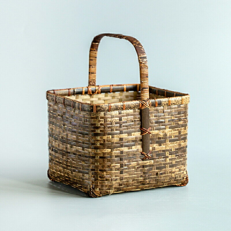 母の日 虎竹スクエア手付き籠 温泉かご 買い物かご 収納カゴ 竹製 エコバッグ 手提げ籠 マイバスケット 竹 籠 プレゼント ギフト 工芸品 手編み かごバッグ 巾着 手作り 篭 かご 懐かしい昭和のお母さん愛用