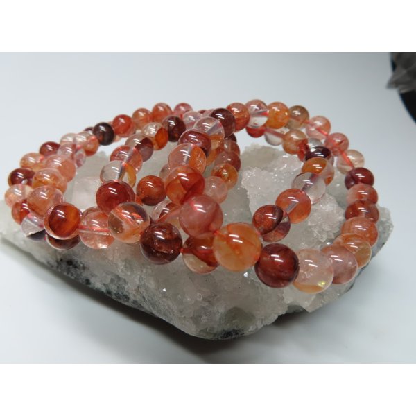 【当店オススメ】ヒマラヤ直送便！ヒマラヤマニカランブレスレット