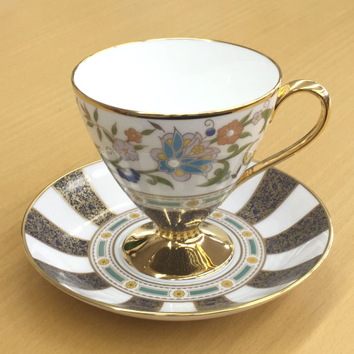 Noritake　（ノリタケ）　日本製　シリル　ティー・コーヒーカップ＆ソーサー　[ブランドロゴ入りギフトBOX]　【ギフト　出産内祝　結婚内祝　結婚式引出物　香典返し　お返し　各種内祝】