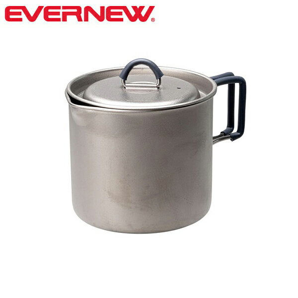 MP500 Flat品番：ECA620本当にお待たせしました。底に段差のない「Ti Mug Pot 500」です。底面をフラットにする事で、ガスストーブ使用時の安定性を向上し安心して使用出来るようになりました。開発担当者に心の段差がなくなりフラットな気持ちになったことの現れです。サイズ：径97×深さ87mm質量：79g(シリコンチューブ含む)容量：550ml(目盛り付き)素材：純チタン(国内製造)D-PAT.P生産国：日本 EVERNEW/エバニューとは エバニュー・プロダクツの世界観 「EVERNEW」とは「いつも新しいなにかを追い求める」というブランドの姿勢を示したオリジナルの造語で、創業者の岩井新蔵によって命名。 1923（大正12）年、前身である「増新商店」が金属製運動用具製造販売卸として東京都台東区蔵前に創業し、1965（昭和40）年に現在の「エバニュー」と改称。 創業から現在にいたるまで、エバニューは日本の山に合った、日本人のための登山道具をつくり続けています。 エバニューでは「質実剛健であること」にこだわっております。 そこには、過酷なアウトドアにおいてユーザーのみなさまに安心してわたしたちの道具を使っていただきたい、という願いがこめられております。 それを支えるのは、長年にわたる伝統と技術、日本の自然を愛する眼差し、そして創業当時から変わらない「いつも新しいなにかを追い求める」情熱です。 ※メーカーやモデル等によりサイズ感は異なります。サイズは目安としてお考えください。 ※写真の色と実際の商品の色は多少異なる場合がございます。 ※商品画像はメーカー提供のサンプル画像です。 製品仕様・デザインは改良のため予告なく変更される場合がありますのでご了承ください。 正規品 未使用新品 当店のブランド商品は全て本物です。安心してショッピングをお楽しみください。