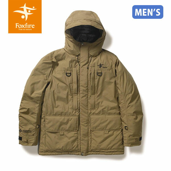 WSフォトレックダウンジャケット WS Photrek Down Jacket カラー：カーキ（010） 透湿防風性に優れたウインドストッパーファブリクスを使用したフォトグラファー仕様のダウンジャケット。雪が舞う寒冷地での着用も想定し、撥水加工されたアライド社精製の高品質ダウンを封入。さらに水に濡れやすいフード、袖口、裾部には化繊中綿を使用しました。フード裏首部の二重襟と袖口のインナーカフスで寒気の流入も防ぎます。両胸にはフォトレックシリーズ定番の大型レンズポケットを装備し、70-200mmF2.8クラスの望遠レンズの収納が可能。カメラを構えた際にも腕にストレスがかかりにくい立体裁断パターンを採用しています。 ●左右胸に配置された大型ポケットをフォトレックのエッセンスとして採用したウインドストッパー ダウンジャケット ●水に濡れやすい部位にはポリエステル中綿を使用、ダウンは撥水ダウンを封入 ●フーデット仕様でも衿まわりの防寒性を高めるインナーカラー付き ■Size:S・M・L・XL ■Fabric:ゴアテックスウインドストッパー ファブリクス2レイヤー50D(ポリエステル100%)/裏地:ピスティルファイバータフタ20D(ナイロン100%)/中わた:アライドグースハイパーダウン650FP(ダウン90%・フェザー10%)140g/身頃裾部・袖口・フード部中わた:(ポリエステル100%)140g/前たて・腰ポケ・肘部中わた:(ポリエステル100%)80g ■Weight:1,090g ※この商品ベージの商品カラーは1枚目（表紙）の　カーキ（010）となります。 ※2枚目以降別カラーを参考画像として使用している場合がございます Foxfireとは 1982年、フォックスファイヤーは4型のフライフィッシングベストからはじまりました。この日本でフライフィッシングのパイオニアとして活動してきた私達の知恵から生まれた作品でした。私達は、そのものづくりの知恵を様々なアイテムに投入し、四半世紀を経て現在の幅広いラインナップを揃えるアウトドアブランドへと発展してきました。その間一貫して取り扱ってきたテーマが「クワイエットスポーツ」です。 クワイエットスポーツとは、その名のとおり、自然の中で騒ぎたてることなく穏やかに楽しむスポーツのこと。フライフィッシングは代表的なクワイエットスポーツのひとつといえます。それは、「自然への挑戦」や「自然の征服」とは異なり、「自然との融和」「自然との共生」をなす知恵から発生しています。そして、それはフォックスファイヤー総てのもの造りの思想やテクノロジーに結びついています ※メーカーやモデル等によりサイズ感は異なります。サイズは目安としてお考えください。 ※写真の色と実際の商品の色は多少異なる場合がございます。 ※商品画像はメーカー提供のサンプル画像です。 製品仕様・デザインは改良のため予告なく変更される場合がありますのでご了承ください。 この商品のお支払いはキャッシュレス決済（クレジット決済・ポイント支払い）のみです。 ・キャッシュレス決済（クレジット決済・ポイント支払い）以外をお選び頂いた場合、注文後の変更が出来ないため、ご注文のキャンセル処理をいたします。 ※ご注文後のお客様都合によるキャンセルや変更は承っておりませんので、ご確認の上ご注文をお願いいたします。 正規品 未使用新品 当店のブランド商品は全て本物です。安心してショッピングをお楽しみください。