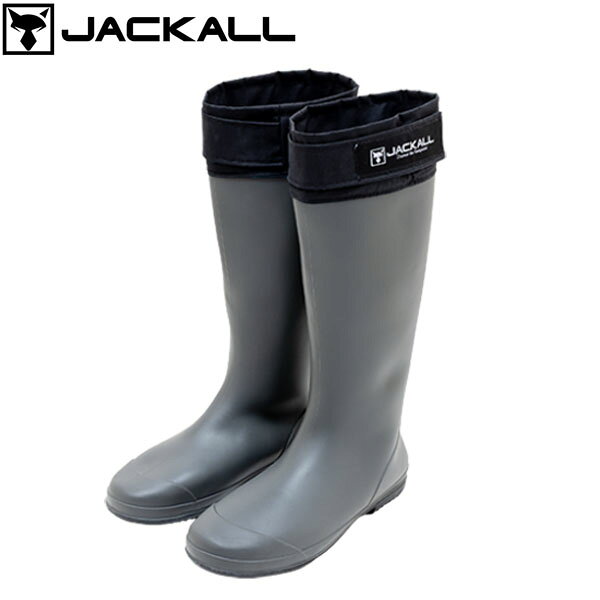 パッカブルブーツSH-B001 PACKABLE BOOTS過酷な釣り場へ、迷わず踏み込む。釣り人が立つ場所は、いつだって整備された足場じゃない。ぬかるみ、濡れた岩場、急な天候変化、長いアプローチ。パッカブルブーツは、そんな「釣りの現実」に真正面から向き合い、素材・履き心地・携行性を一から見直しました。過酷な環境に耐えるための素材変更従来モデルからメイン素材を刷新。耐久性・耐候性を大幅に向上させることで、藪や濡れた地面などでも気兼ねなく使えるタフさを獲得。悪路でも疲れにくい、進化したインナーソール長時間の釣行で、確実に効いてくるのが足裏へのダメージ。パッカブルブーツは、より優れたインナーソールを新採用。地面からの突き上げ感を軽減不整地でも足裏の負担を分散長時間歩いても疲れにくい設計ポイントまでの長いアプローチ、立ち位置を探して歩き回る状況でも、集中力を削がない履き心地を追求しました。釣り人の行動を妨げないパッカブル性能もちろん、収納袋は標準付属。コンパクトに収納可能バックパックや車載時も邪魔にならない「念のため持っていく」が現実的になるサイズ感突然の雨や足場の悪いエリアへの移動。「あってよかった」ではなく、「持っていくのが当たり前」な存在へ。釣りのために、理由のある設計このブーツのすべては、釣りの過酷な環境に対応するためにあります。タフであること疲れにくいこと持ち運べることどれか一つではなく、すべてを成立させるために生まれたフィッシングスペックのパッカブルブーツです。 ※写真の色と実際の商品の色は多少異なる場合がございます。 ※商品画像はメーカー提供のサンプル画像です。 製品仕様・デザインは改良のため予告なく変更される場合がありますのでご了承ください。 正規品 未使用新品 当店のブランド商品は全て本物です。安心してショッピングをお楽しみください。