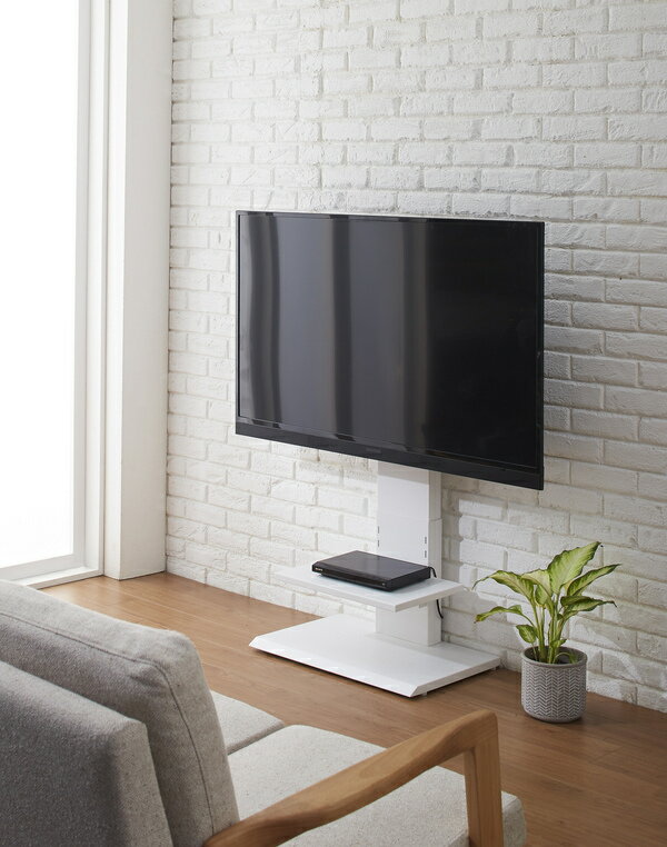金属制  - 壁掛けっぽく見えるテレビ台ロータイプ