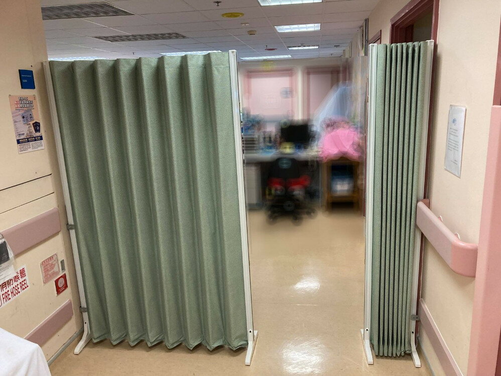 病院用アコーディオンカーテン 医療用カーテン 日本製 折りたたみパーティション スクリーン パーテーション kkkez …