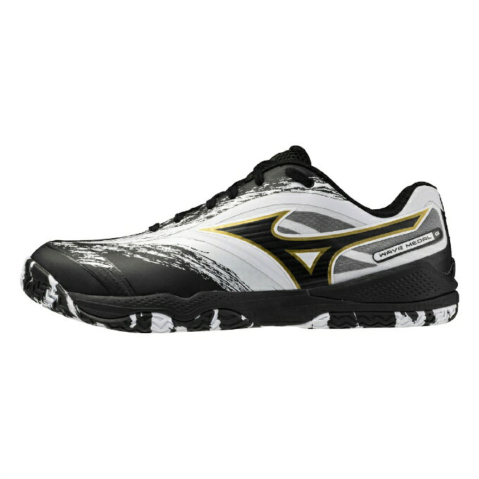 ブレずに打ち抜け。MIZUNO ENERZY NXTを搭載したnewウエ―ブメダル。デザインも一新！ ■カラー：WH/BK ( 12 ホワイト×ブラック ) ■サイズ：23.0～28.0cm ■足幅 ( ウィズ )：2E相当 ■重量：約275g ( 26.0cm/片方 ) ■素材： 甲材/合成繊維、人工皮革 底材/合成底 ■特長： ・インソール/カップインソール、取り外し可 ・ソール/ノンマーキングソール ・U4icX ・XG RUBBER ・MIZUNO ENERZY NXT ・PoWnCe ミッドソール ・ミズノウエーブ ■原産国：ベトナム 検索ワード：卓球 靴 シューズ