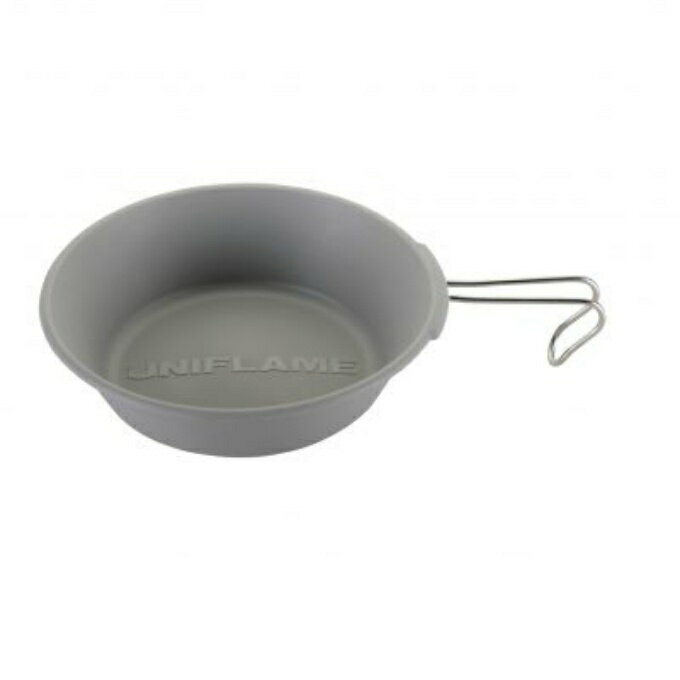 食器代わりに使えるライトでカラフルな樹脂製シェラカップ ワンプレート料理にも最適で、UFシェラカップ900ともスタッキング可能。 カラカトやカラ箸との組み合わせも楽しめます！ ■カラー：グレー ■サイズ：約Φ18.5×26×5（高さ）cm ※製品によって仕上りサイズに多少の誤差がありますのでご了承下さい。 ■重量：約99g ■満水容量：約900ml ■耐熱温度：約110℃ ■耐冷温度：約-20℃ ■素材： 本体/PP ( ポリプロピレン ) ハンドル/ステンレス鋼 ■特長：スタッキング/金属性シェラカップ900ともスタッキング可能。 ※火にかけられません ※カラシェラ900には目盛は付いておりません 検索ワード：アウトドア キャンプ バーベキュー BBQ