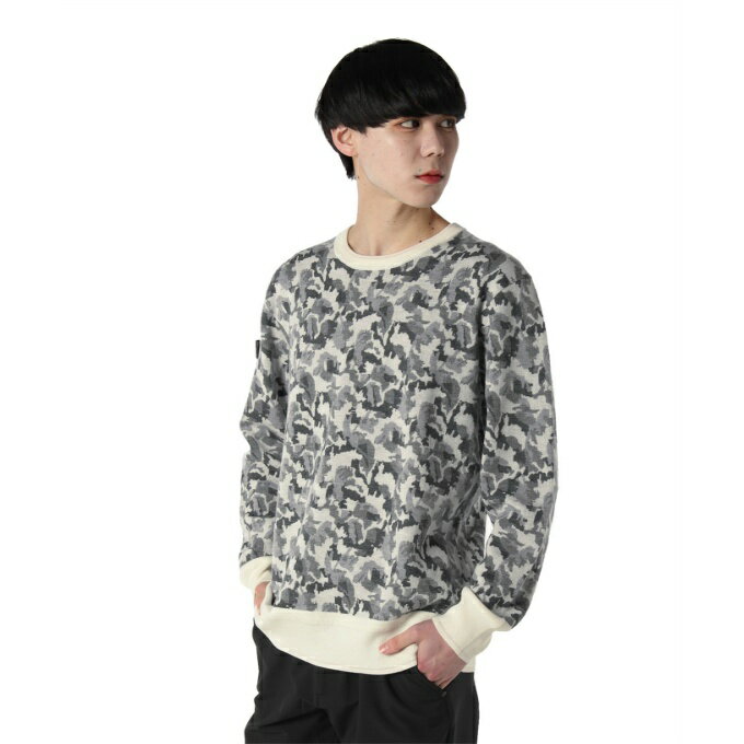 ■カラー：000WHITE ■サイズ：M、L、XL ■素材： 本体/羊毛100% リブ/羊毛91%、ナイロン7%、ポリウレタン2% ■原産国：中国 ■モデル着用サイズ：L ( 身長180cm )
