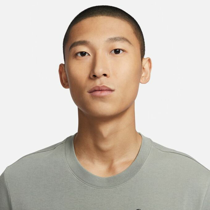 ナイキ Tシャツ 半袖 メンズ NSW SMOOTH カニTシャツ FV3748-053 NIKE