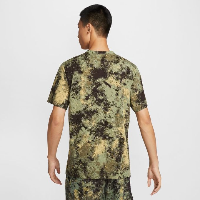 【全品対象ポイント最大7倍 5/30〜6/1】ナイキ Tシャツ 半袖 メンズ Dri-FIT ショートスリーブ フィットネストップ ハイバースCAMO総柄機能Tシャツ FZ0737-386 NIKE
