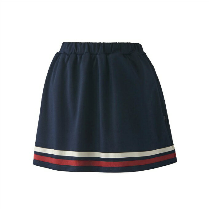 裾部分にテープを使用したクラシカルでシンプルなスカート。 ■カラー：127NVY ( ネイビー ) ■サイズ：M、L ■素材：ライトスムース ( ポリエステル100% ) ■特長： ・吸汗速乾 ・UPF50＋ ・制電 ・公益財団法人日本バドミントン協会審査合格品 ■原産国：中国 検索ワード：テニスウェア テニスパンツ トレーニングパンツ ゲームパンツ プラクティスパンツ スポーツウェア スカート