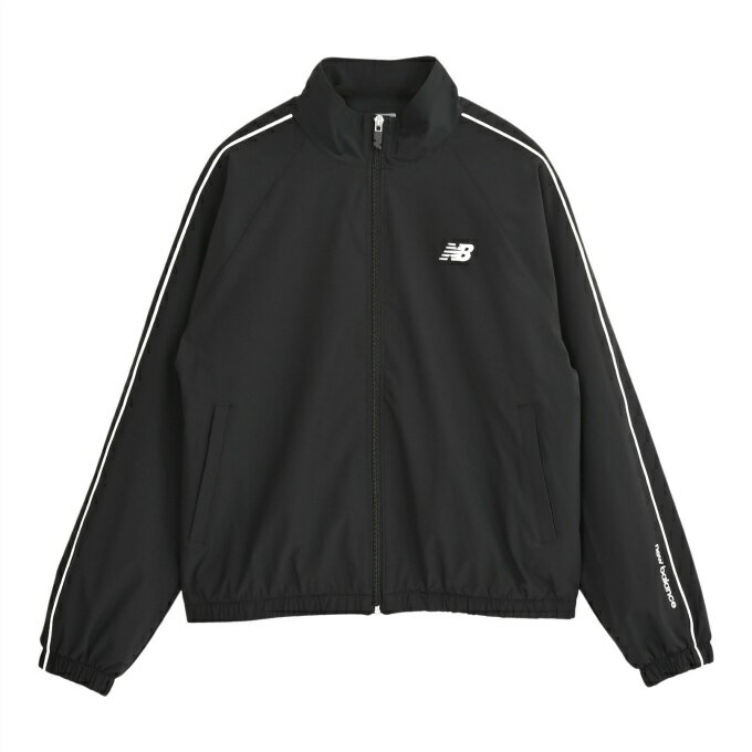 袖山線に沿ったパイピングが特徴のジャケット。裏起毛トリコット素材を使用し、寒い季節でも温かく快適な着心地を提供。裾口のゴムシャーリングが保温性を高め、リラックスシルエットがやわらかなラインを演出。胸元にはNBロゴ刺繍、スライダーのNBロゴ、左袖のリニアロゴ刺繍、ジップ付き左右ハンドポケットを備え、ジムトレからデイリーまで活躍。セットアップ/AWP53171 ■カラー：BK ( ブラック ) ■サイズ：S、M、L、O ■素材：ポリエステル86%、ポリウレタン14% ■原産国:ベトナム 検索ワード：スポーツウェア トレーニングウェア トレーニングジャケット