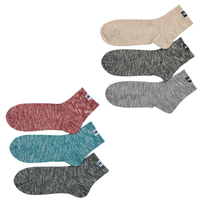 3足組クォーターレングス丈足底ノンパイル仕様のソックスです。 綿高混率の柔らかな肌触りに加え、履き口部分のリブによる程良いフィット感が特長。 不規則な節を持ったスラブ糸と、異なる色の糸から構成された撚り杢糸（よりもくいと）によるカジュアルな色合いがポイントです。 足首にはワンポイントのCロゴのピスネームが付いています。 3色カラーアソート2タイプ。 ■カラー：997 ( アソート )、902 ( モノトーンアソート ) ■サイズ：M ( 25-27cm ) ■素材：綿、ポリエステル、その他 ■製造国：中国 検索ワード：靴下 くつ下 くつした