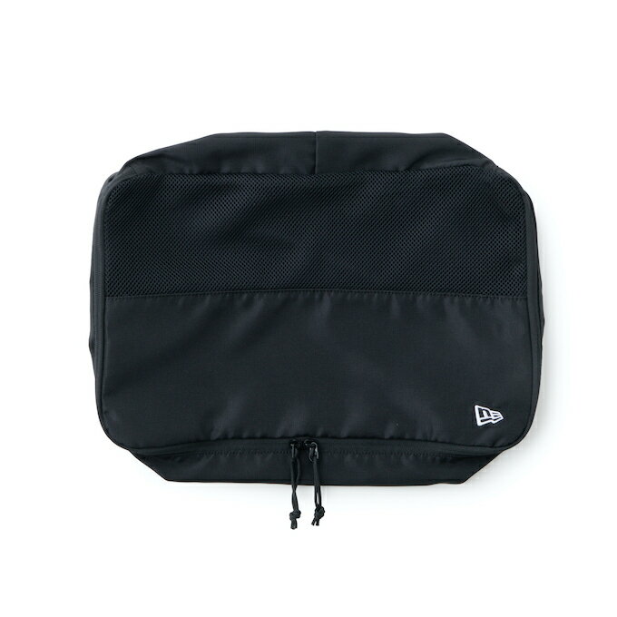 旅行時のかさばる荷物を仕分け整理可能な収納ケース。 ■カラー：BLK ( ブラック ) ■サイズ：W200 x H150 x D40mm ※製品によって仕上りサイズに多少の誤差がありますのでご了承下さい。 ■原産国：ベトナム 検索ワード：バッグ かばん 鞄