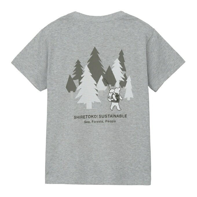 北海道斜里町の観光シンボルキャラクター、知床トコさんのグラフィックを配置した半袖Tシャツ ■カラー：Z(ミックスグレー) ■サイズ(cm)： 130 ( 着丈/50、身幅/40、肩幅/36、袖丈/14、裾幅/40、袖口幅/14 ) 140 ( 着丈/54、身幅/43、肩幅/38、袖丈/15、裾幅/43、袖口幅/14 ) 150 ( 着丈/58、身幅/45、肩幅/40、袖丈/17、裾幅/45、袖口幅/15 ) 160 ( 着丈/62、身幅/48、肩幅/42、袖丈/18、裾幅/48、袖口幅/16 ) ※製品によって仕上りサイズに多少の誤差がありますのでご了承下さいませ。 ■素材：Recycled T/C天竺（綿65％、ポリエステル35％） ・リサイクルポリエステルとオーガニックコットンを混紡した速乾性のあるニット ■原産国：中国 ■機能： ・左胸にロゴプリント ・UVケア（UPF15-30、紫外線カット率85%以上）機能付き ■特徴： ・釣竿をさし、大きなパックを背負ったトコさんが知床の森の中を歩く様子をイメージしたグラフィックを背面に配置 ・やわらかくしなやかな肌触りのニット生地 検索ワード：アウトドアウェア トレッキングウェア 半そで