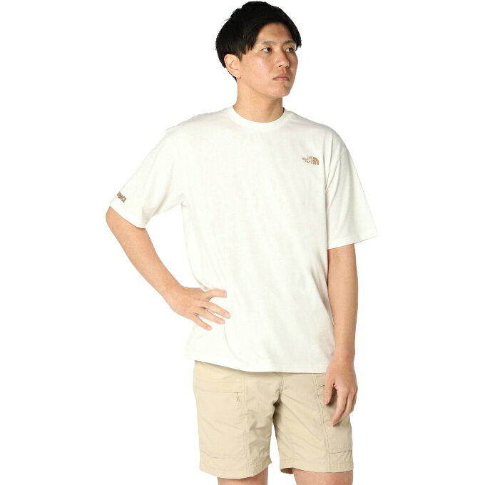 ■カラー：OW(オフホワイト) ■サイズ： S(着丈/66cm、身幅/52cm、肩幅/47cm、袖丈/22cm) M(着丈/68cm、身幅/54cm、肩幅/49cm、袖丈/23cm) L(着丈/70cm、身幅/56cm、肩幅/51cm、袖丈/24cm) XL(着丈/72cm、身幅/58cm、肩幅/53cm、袖丈/25cm) ※製品によって仕上りサイズに多少の誤差がありますのでご了承下さい ■素材： CORDURA Cotton Knit 綿60%、ナイロン40% ■原産国：中国 ■特徴： THE NORTH FACEのDNAに色濃く受け継がれるカルチャーを伝えるクライミングウエア。 ヴィンテージ加工を施した半袖グラフィックTシャツ。 ・クライミングロープやスノーボードのシュプールライン、サーフィンの波などをイメージしたグラフィックを背面にプリント ・岩などの擦れに対応するコーデュラナイロンとコットンのニット生地 ・コットンとコーデュラナイロンを使用し、風合いと強度を備える生地 ・ヴィンテージ加工 ・クライミングをしているときにグラフィックが目立つ背面プリント ・動きやすく、ラフに着こなせるワイドめのシルエット ・左裾にLAYBACKのロゴピスネーム(背中側はTHE NORTH FACEのロゴ) ・左胸にロゴプリント ・おすすめシーン：クライミング(外岩でのボルダリングなど)、アウトドア、ライフスタイル ■着用サイズ：XL(身長/180cm) 検索ワード：アウトドアウェア トレッキングウェア 半そで ショートスリーブ
