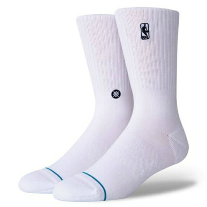 シンプルでクリーンなデザインが人気の定番モデル。 ソリッドカラーのシンプルなデザインにNBAのオフィシャルロゴをあしらった人気モデル。贅沢な素材、ソフトな履き心地、優れた耐久性。幅広いシーンでお使いいただけます。 ■カラー：WHITE ■サイズ：L ( 25.5-29.0cm ) ■スタイル：クルー ■素材： コームドコットンブレンド コットン77%、ポリエステル19%、ナイロン2%、ポリウレタン2% 検索ワード：靴下 くつ下 ソックス くつした バスケットウェア バスケットボール バスケ ウエア